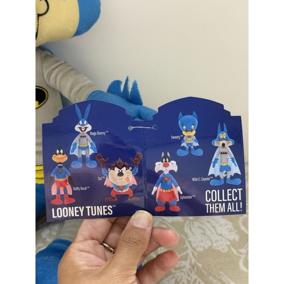 NWT‎ Wile E. Coyote Batman Costume Plush Warner Bros. 100th Anniversary Edition - Picture 5 of 6